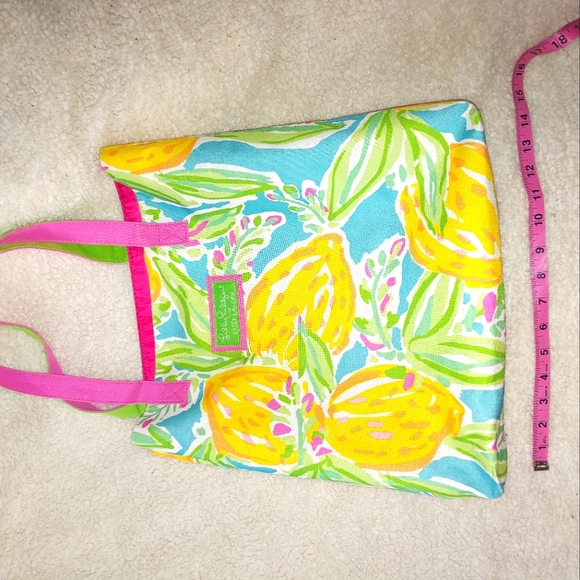 🍋💦🍨 Lilly Pulitzer for Estee Lauder Lemon Print Tote Bag! - Picture 9 of 9